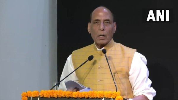 'महात्मा गांधी के बाद PM मोदी में लोगों से जुड़ने की बेजोड़ क्षमता' बोले रक्षा मंत्री राजनाथ सिंह