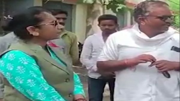 MP: दबंग विधायक रामबाई ने दी अफसरों को धमकी, कुर्की करने गए तो साबुत वापस नहीं आएंगे