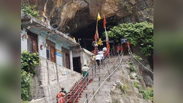 जम्मू: सावन के आखिरी सोमवार पर बड़ा हादसा, शिवखोड़ी गुफा के पास दो तीर्थ यात्रियों की मौत