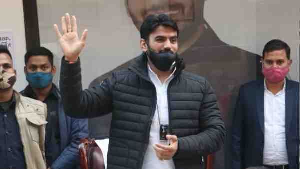 Shrikant Tyagi: 'गालीबाज' नेता श्रीकांत त्यागी बच्चों से भी करता था बुरा सलूक, तोड़ देता था बैट और...