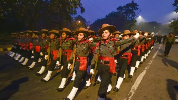 खुलेगा नौकरी का पिटारा, CAPF और असम राइफल्स में 84,659 पदों पर भर्ती, जानिए पूरी डिटेल