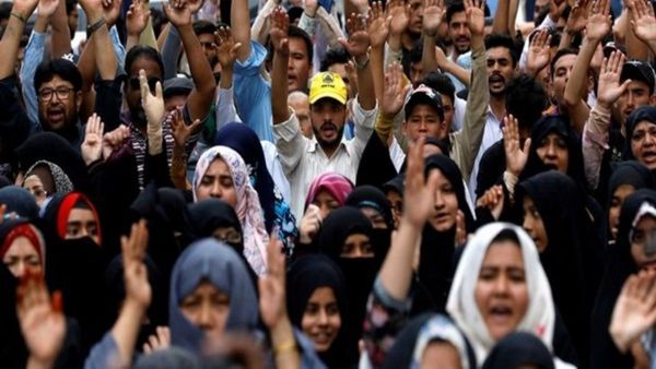 POK में पाकिस्तान सरकार के खिलाफ भड़के लोग, संविधान में बदलाव के फैसले के बाद हालात हुए बदतर