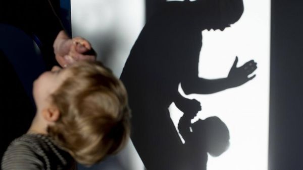 पिता, भाई, चाचा, मामा... 60% पाकिस्तानी बच्चों से घर के सदस्य ही करते हैं रेप, सनसनीखेज रिपोर्ट