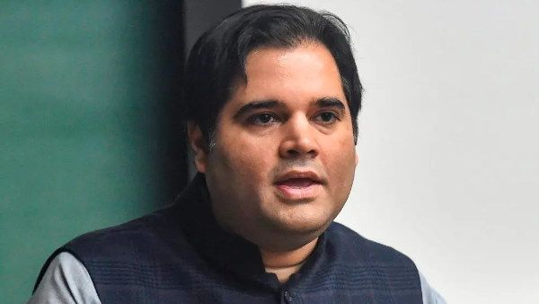 राशनकार्ड धारकों का वीडियो Varun Gandhi ने किया ट्वीट, लिखा-'तिरंगा खरीदने पर किया जा रहा मजबूर'