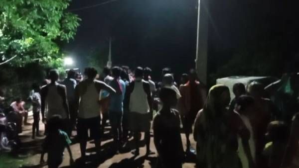 बिहार: गंगा नदी के बीच में टकराई दो नाव, एक नाव डूबी, कई लोग लापता, खोजबीन जारी