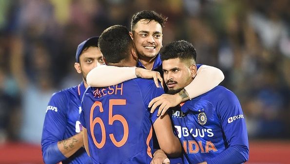 इतने मौके देकर सेलेक्टरों को क्या मिला, 'ये बॉलर अब भारत की टी20 वर्ल्ड कप XI में फिट ही नहीं होता'