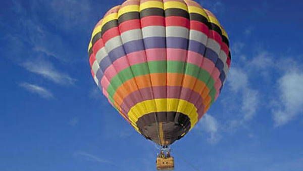 हाइड्रोजन बलून हुआ काबू के बाहर, दो दिन तक हवा में उड़ता रहा शख्स, ऐसे उतारा गया नीचे
