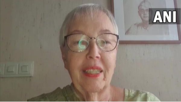 नेताजी की बेटी अनिता बोस ने की सरकार से मांग, नेताजी के अस्थियां लाई जाएं हिंदुस्तान