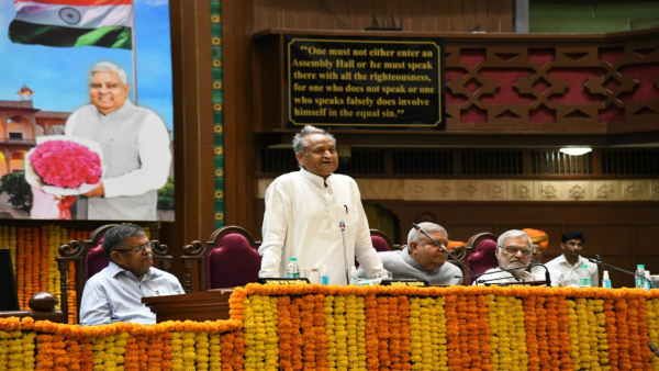 राहुल गांधी से मुलाकात के बाद अशोक गहलोत दाखिल करेंगे नामांकन, राजस्थान के मुख्यमंत्री बने रहने की सम्भावना