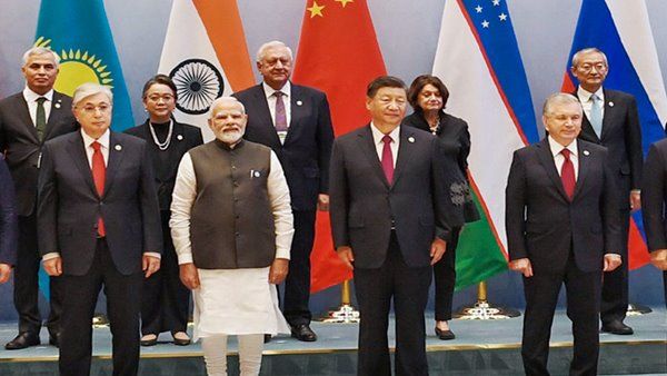 लद्दाख तनाव के बाद जब पहली बार आमने-सामने मिले पीएम मोदी और शी जिनपिंग... फिर जानिए क्या हुआ?