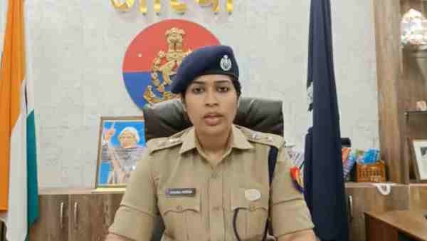 औरैया: 10वीं के छात्र की टीचर ने लात-घूसों और डंडे से की पिटाई, इलाज के दौरान हुई मौत