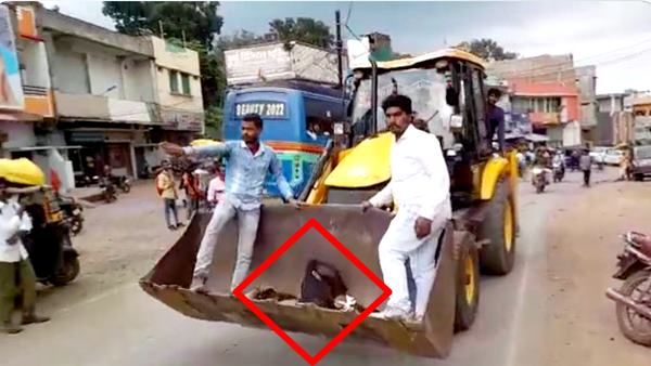 MP: कटनी में तड़पते घायल की जान बचाने दौड़ा बुलडोजर, क्योंकि यहां एंबुलेंस सेवा है बीमार !