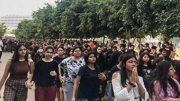 'लड़की को MMS वीडियो बनाने के लिए किया गया था मजबूर...', चंडीगढ़ यूनिवर्सिटी केस में खुली और कई परतें