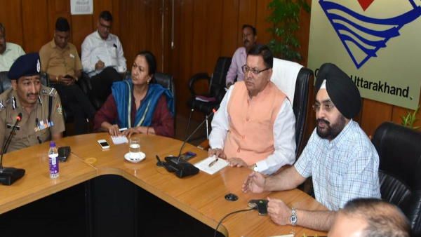 सीएम धामी ने कानून व्यवस्था को लेकर की हाईलेवल मीटिंग, अधिकारियों की जिम्मेदारी तय कर ये दिए सख्त निर्देश