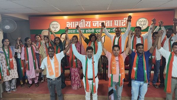 दमन और दीव : नीतीश कुमार को झटका, JDU के 15 पंचायत सदस्य भाजपा में शामिल