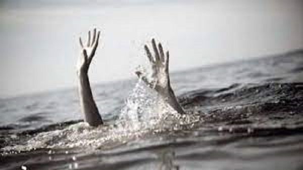 Deoria News: नदी में डूब रहे थे पिता,बेटी ने लगा दी छलांग,दोनों की मौत