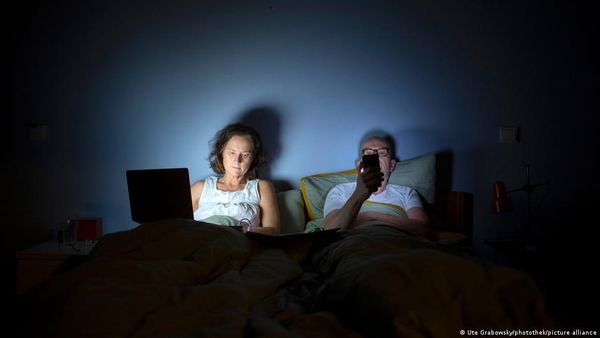 बढ़ती जा रही है मूनलाइटिंग पर बहस