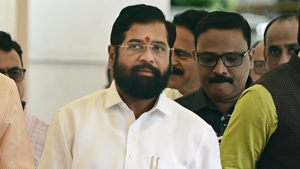 'याकूब मेमन जैसे आतंकी का महिमामंडन स्वीकार नहीं', कब्र की सजावट पर महाराष्ट्र के सीएम सख्त