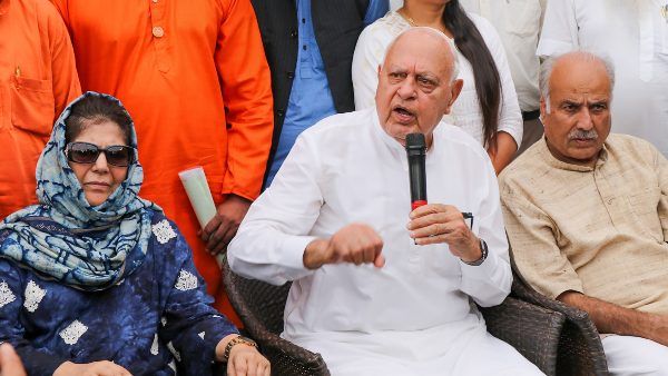 'नहीं चाहता कि बाहरी लोगों को मतदान का अधिकार मिले', सर्वदलीय बैठक के बाद फारूक अब्दुल्ला का बयान