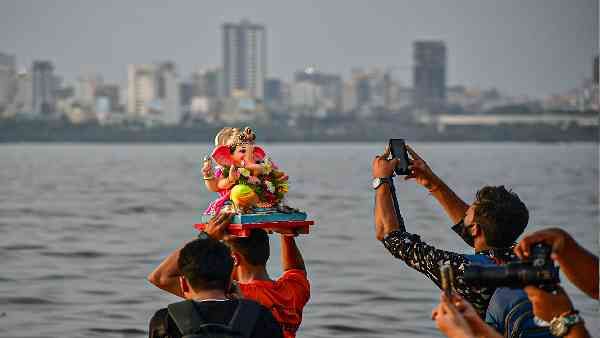 महाराष्ट्र के अलग-अलग जिलों में मूर्ति विसर्जन के दौरान 20 लोगों की मौत, आधे से ज्यादा डूबने की वजह से मरे