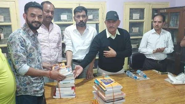 MLA मयूख महर की एक पहल ने कर दिया कमाल, किताबों की कमी को इस अनोखे अभियान से किया पूरा