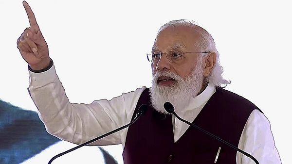 PM मोदी का भावनगर में रोड़ शो, बोले- मैं खाली हाथ नहीं आया, आपसे जो वादा किया उसे पूरा करने आया हूं