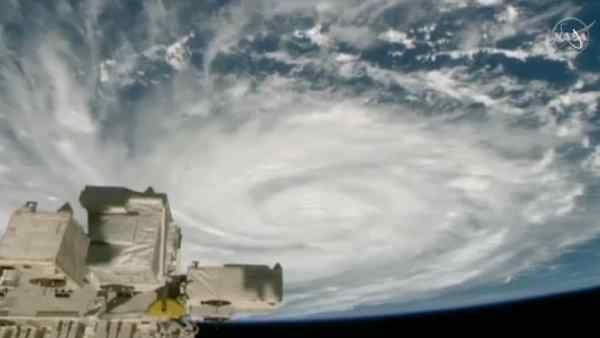 Hurricanes Ian:209Km की रफ्तार, कई देशों में तबाही! अंतरिक्ष से कितना भयावह दिखा मंजर, देखिए VIDEO