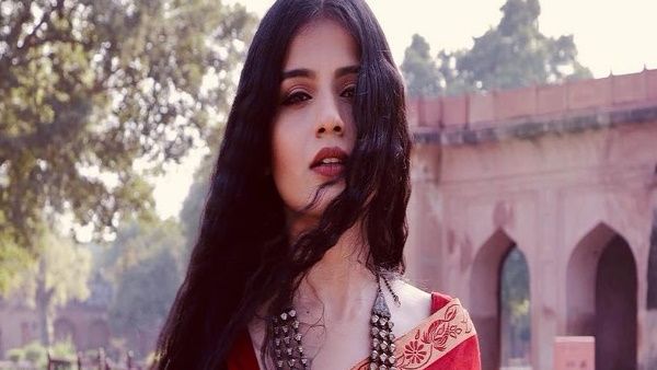 'ब्लाउज नहीं पहनने' पर ट्रोल हुईं ज्योतिषी निधि चौधरी, लोग बोले- ब्लाउज खरीदने के लिए हमसे ले लो 