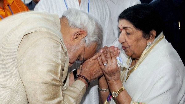 PM मोदी करेंगे अयोध्या में आज लता चौक का उद्घाटन, Tweet करके सुरकोकिला के बारे में कही खास बात