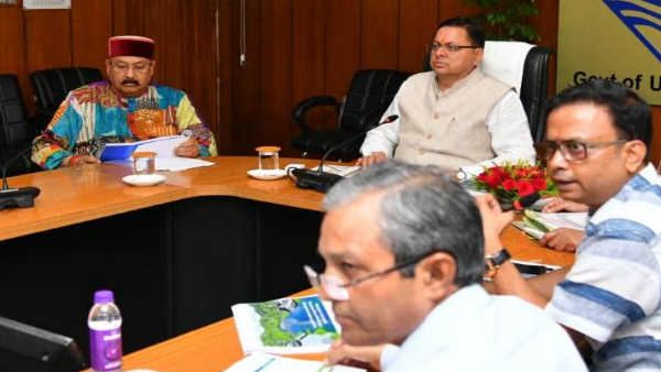 सीएम पुष्कर सिंह धामी ने PWD के प्रस्तावित और निर्माणाधीन कार्यों की समीक्षा की, जल्द पूरे करने के दिए निर्देश