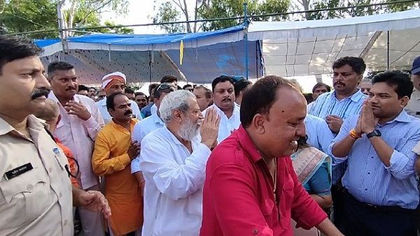 बिहार के जननायक की प्रतिमा लगाने पर सागर में विवाद, समाजवादी चिंतक रघु ठाकुर का खुला विरोध