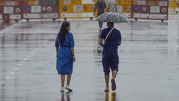 Weather Updates: कई राज्यों में आज भी Yellow Alert, जानिए दिल्ली के मौसम का हाल