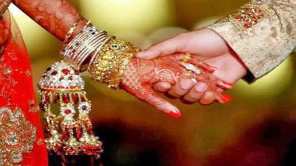 17 साल पहले खो गई थी 'प्यार की निशानी', शादी की 20वीं सालगिरह पर अब लगी हाथ