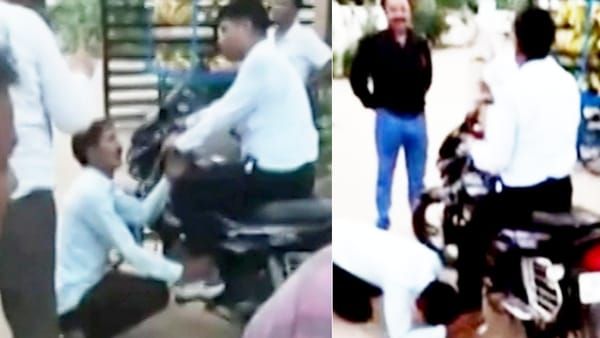 शर्मनाक: वकील की गुंडागर्दी, ठेले वाले से पैरों पर गिरकर मंगवाई माफी, करवाया चरण वंदन, जानिए पूरा मामला