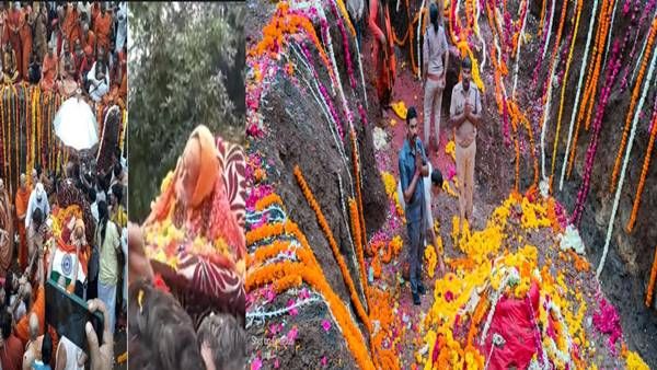 नम आंखों से दी गई स्वामी स्वरूपानंद सरस्वती को समाधि, राजकीय सम्मान के साथ निकली अंतिम यात्रा