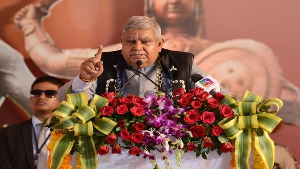 जबलपुर में जब बोले उपराष्ट्रपति धनखड़ कि आज धन्य हो गया, कभी नहीं भूलूंगा, नतमस्तक हूं, तो फिर...