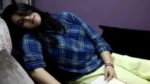 नींद के मामले में 4 लाख लोगों को बंगाल की त्रिपर्णा ने पछाड़ा, बनाया सोने का नया रिकॉर्ड, 6 लाख रुपए भी जीते