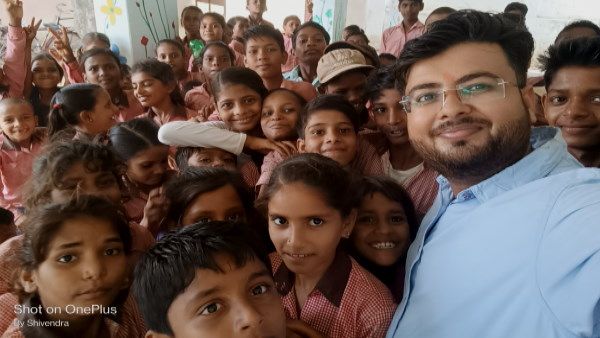 Teachers Day : पत्रकार से टीचर बने Shivendra Singh की बच्‍चों से अजब दोस्‍ती की गजब कहानी
