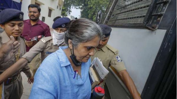 2 महीने बाद जेल से बाहर आईं तीस्ता सीतलवाड़, सुप्रीम कोर्ट ने कल दी थी अंतरिम जमानत