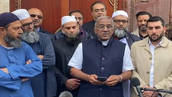 इंग्लैंड में हिंदू-मुस्लिम नेताओं ने की सद्भावना अपील, कहा, 'चरमपंथी विचारधारा के लिए कोई जगह नहीं'