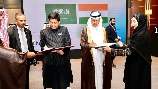 भारत को सऊदी अरब का मिला सहयोग, रुपया-रियाल व्यापार, UPI सिस्टम पर चर्चा, 40 क्षेत्रों में साथ करेंगे काम