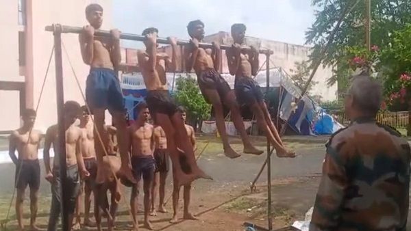 Agniveer Bart Rally: सागर में खुली भर्ती शुरु, पहले दिन 6 हजार ने लगाई दौड़, कठिन परीक्षा से गुजरे