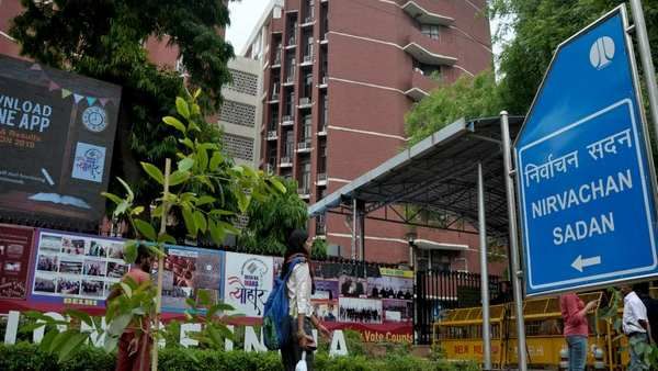 Six State By-Election : उत्तर प्रदेश, बिहार और हरियाणा समेत 6 राज्यों में विधानसभा उपचुनाव का ऐलान