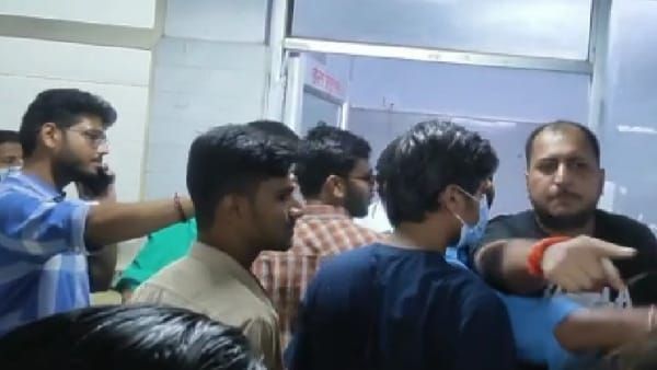 Rewa News : संजय गांधी अस्पताल में डॉक्टर सहित कर्मचारियों की जमकर पिटाई, सत्ताधारी BJP विधायक के बेटे पर आरोप