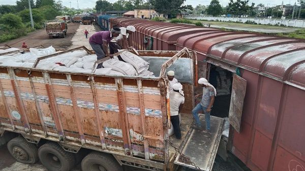 PM Modi के गुजरात से लेकर ममता दीदी के बंगाल तक गरीबों का पेट भर रहा मप्र पौष्टिक गेहूं