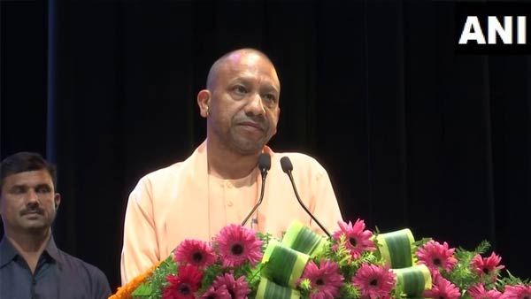 Cm Yogi In Varanasi : 5G लांच, सीएम योगी बोले- 'नए भारत' की शक्‍ति को मिल रही 5G की गति