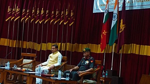 Uttarakhand CM Pushkar Singh Dhami : सागर में सैन्य सम्मेलन में शामिल हुए, शहीद स्मारक, वॉर मेमोरियल देखा