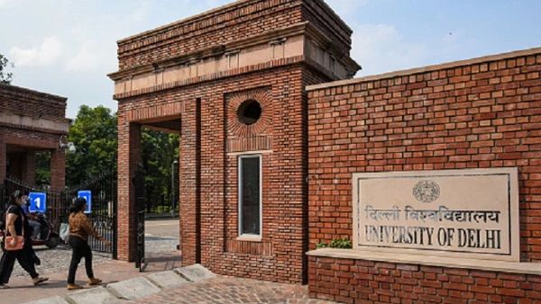 DU UG Admission 2022: दिल्ली यूनिवर्सिटी ने जारी किया एडमिशन फेज-3 शेड्यूल, पहली मैरिट लिस्ट 18 अक्टूबर को