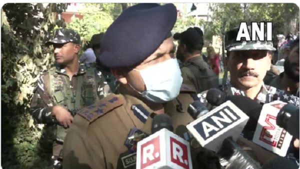 'हमें थोड़ा समय दीजिए, आतंकियों को जल्द देंगे जवाब', कश्मीरी पंडित की हत्या पर बोले DIG सुजीत कुमार