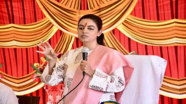 कौन है Congress की जाट MLA दिव्या मदेरणा, जो जाट राजनीति में हनुमान बेनीवाल से मुकाबला कर रही हैं